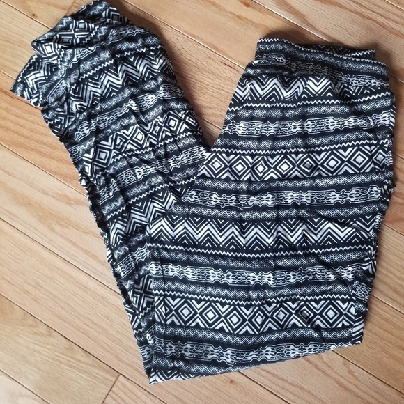 H&M Slim Fit Slacks - Picture 4 of 5